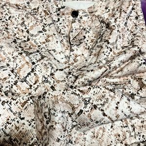 Jeans multi colored snake skin print size 10 JEN Z